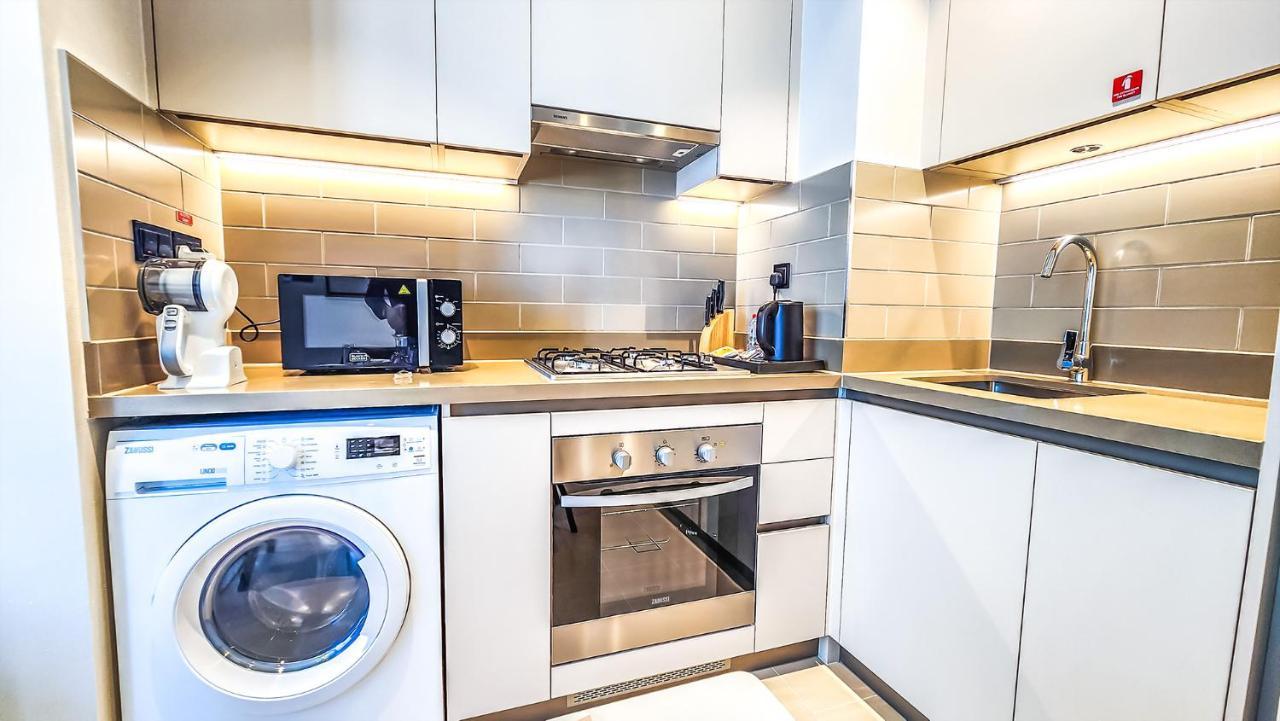 Apartment By Latinem Luxury 1br Cv A2304 Near Burj Khalifa