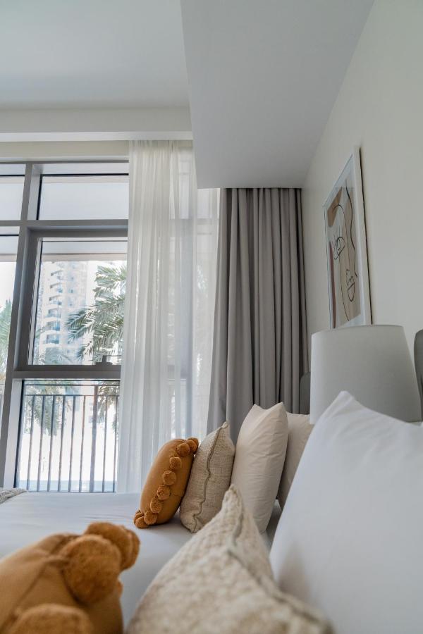 Apartment Higuests - Elegant With Terrace Minutes From Burj Khalifa