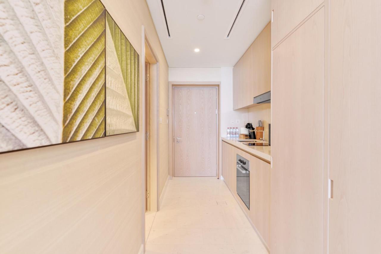 Aparthotel Ultra Luxury Palm Tower With Shared Facilities Dubai