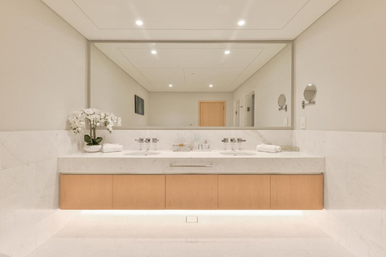 Ultra Luxury Palm Tower With Shared Facilities 5* Dubai