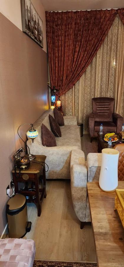 Lovely 1 Bedroom In The Heart Of Apartment *
