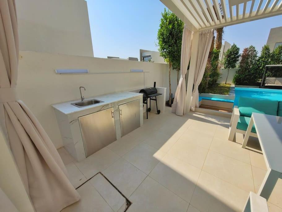 Villa - 3 Bdr With Private Pool - Emaar Golf Links *