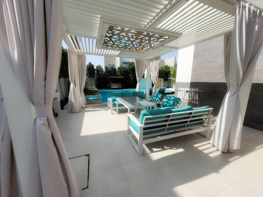 Villa - 3 Bdr With Private Pool - Emaar Golf Links Dubai