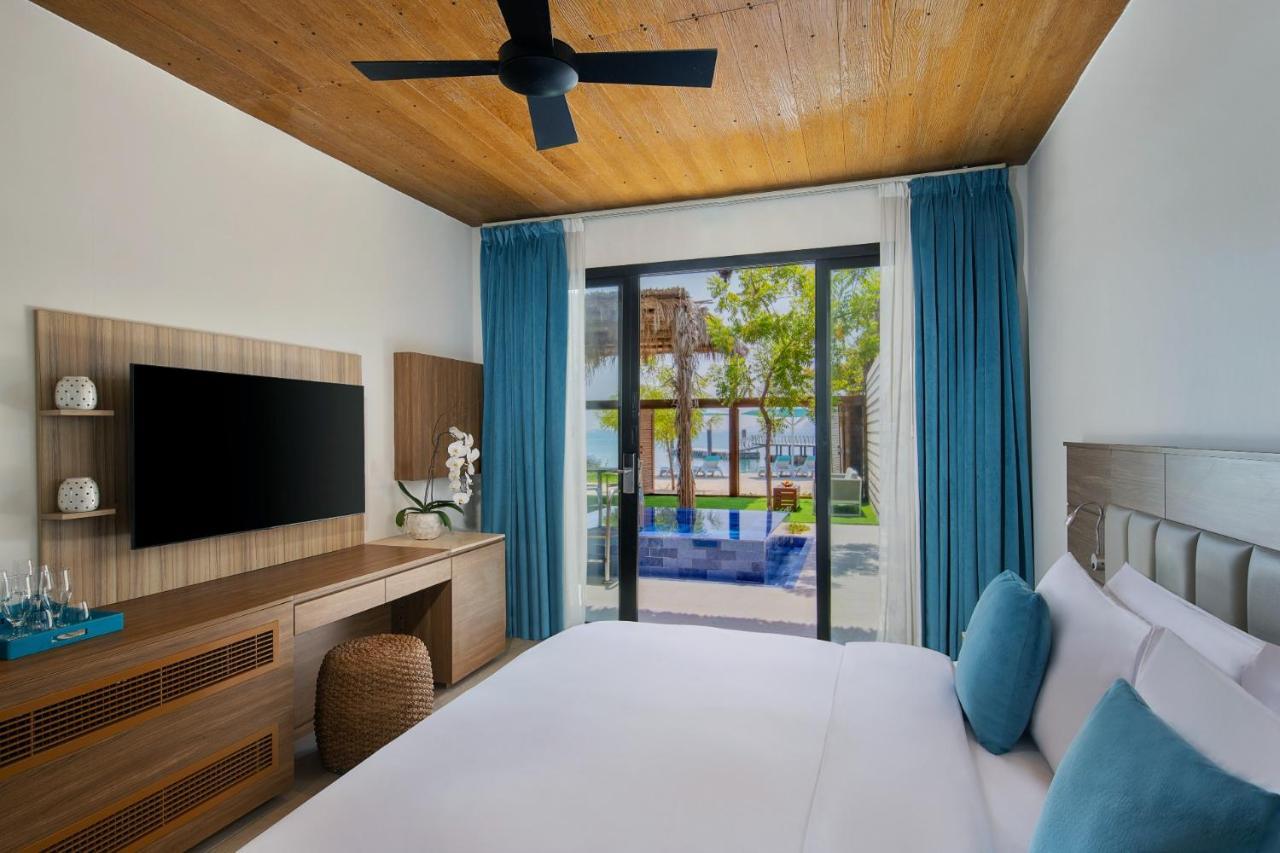 Anantara World Islands Resort 5*