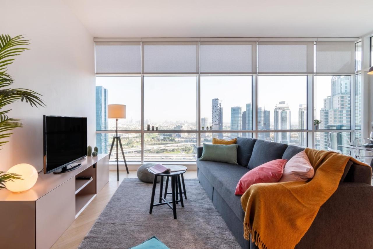 The Smart Concierge - Mag 218 Tower Apartment Dubai