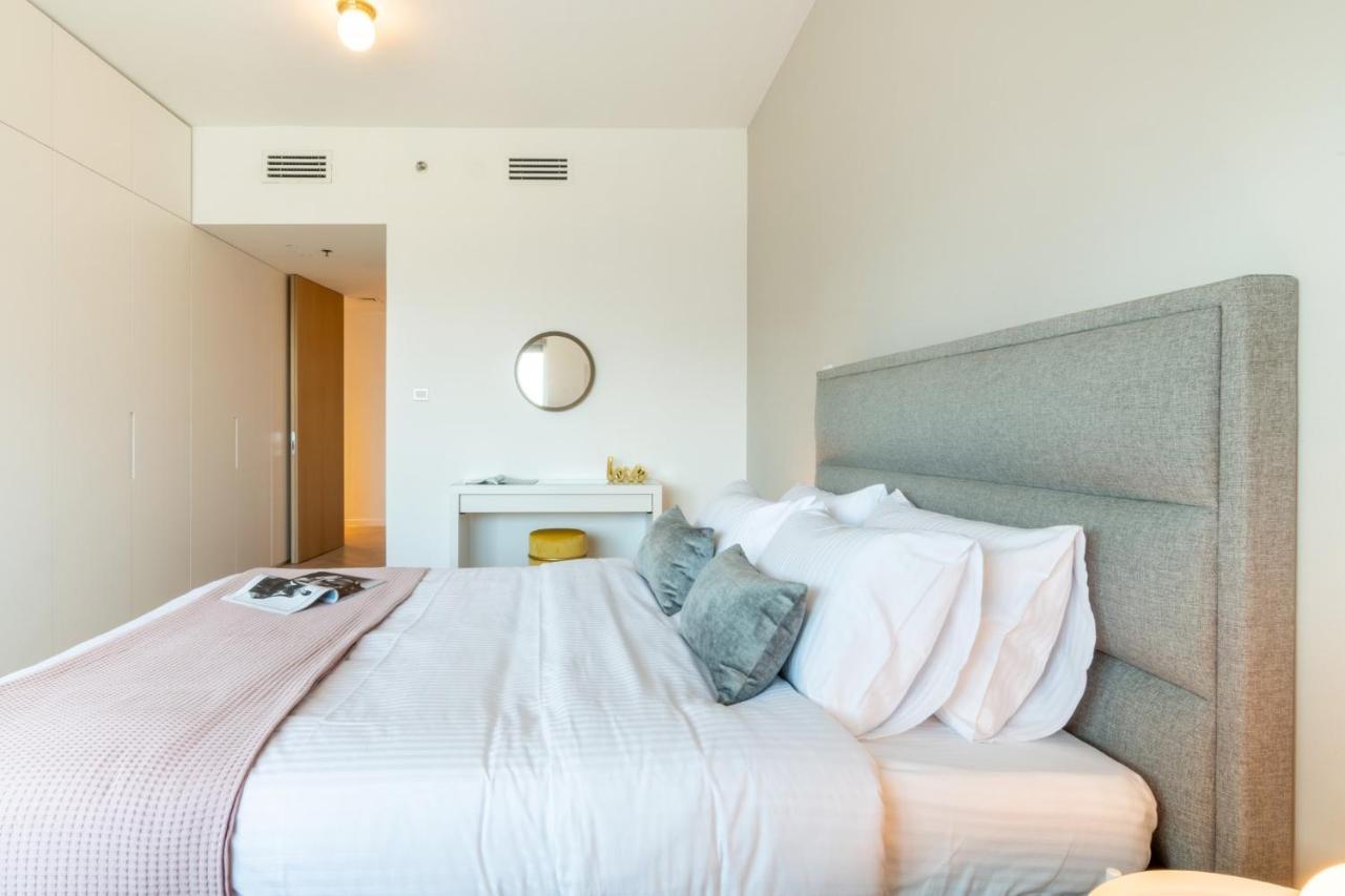 The Smart Concierge - Mag 218 Tower Apartment