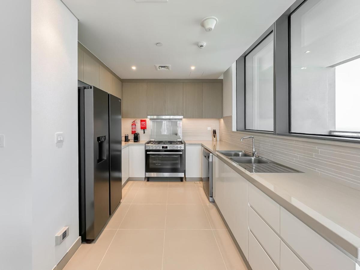 Luton - Sea And Eye View & Luxury 3br , 5242 Tower - , Marina - 28ab02