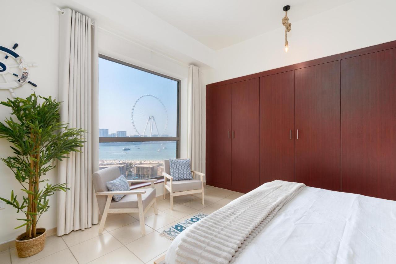 Ultimate / 7 Beds / Sea, Jbr And Ain Views / 3 Min Walk To Jbr / Large Families Or Groups / Perfect Vacation Destination Apartment Dubai