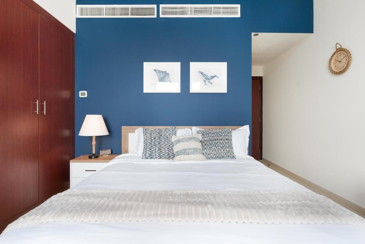 Ultimate / 7 Beds / Sea, Jbr And Ain Views / 3 Min Walk To Jbr / Large Families Or Groups / Perfect Vacation Destination Apartment Dubai
