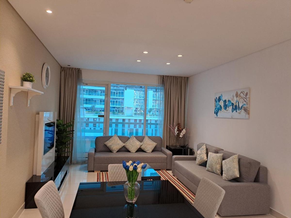 Spacious One Bedroom Close To Burj Khalifa, Mall In Business Bay *