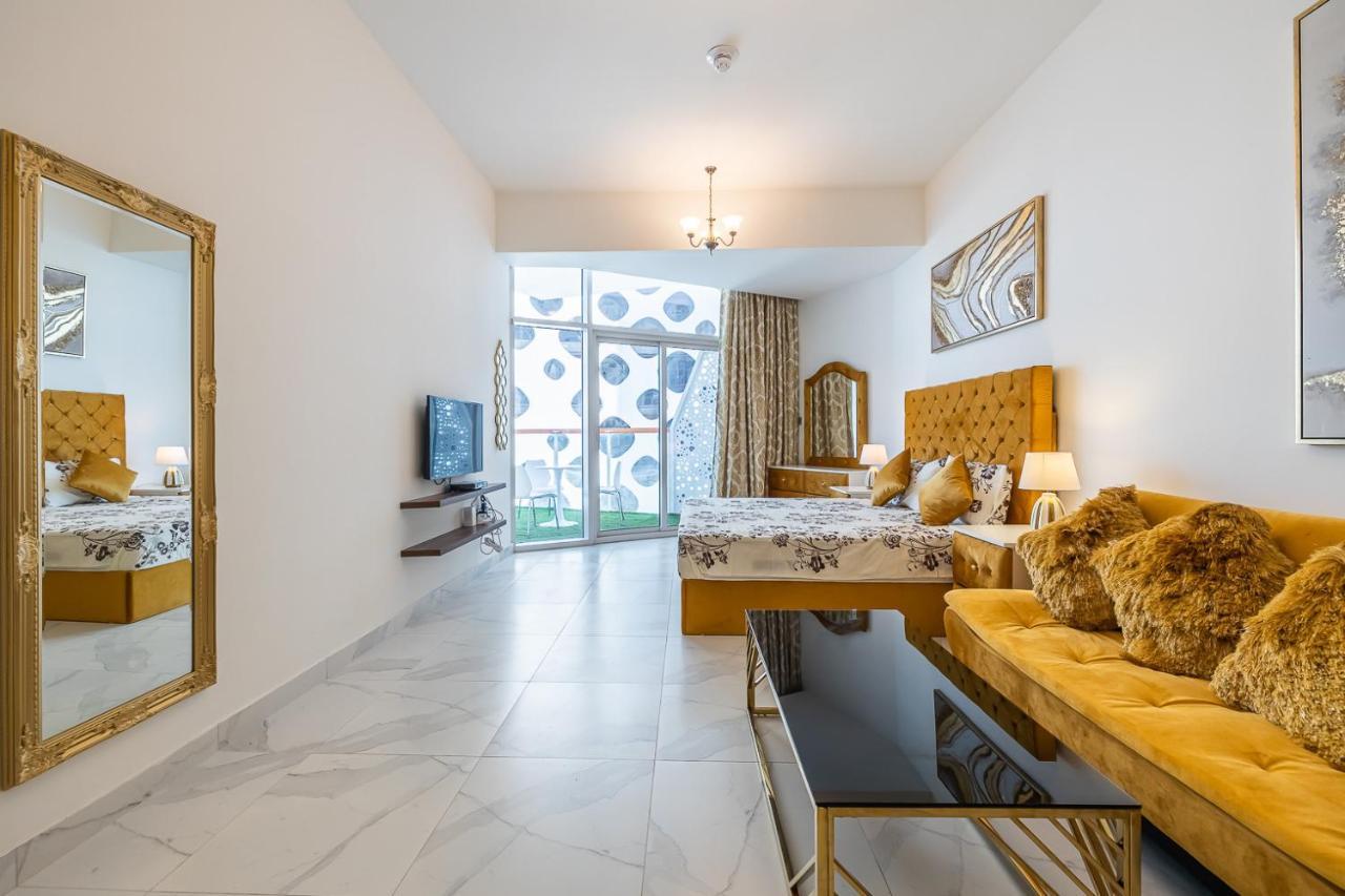 Apartment It Is A Great View At Night From Your Balcony And Even From Bed Dubai