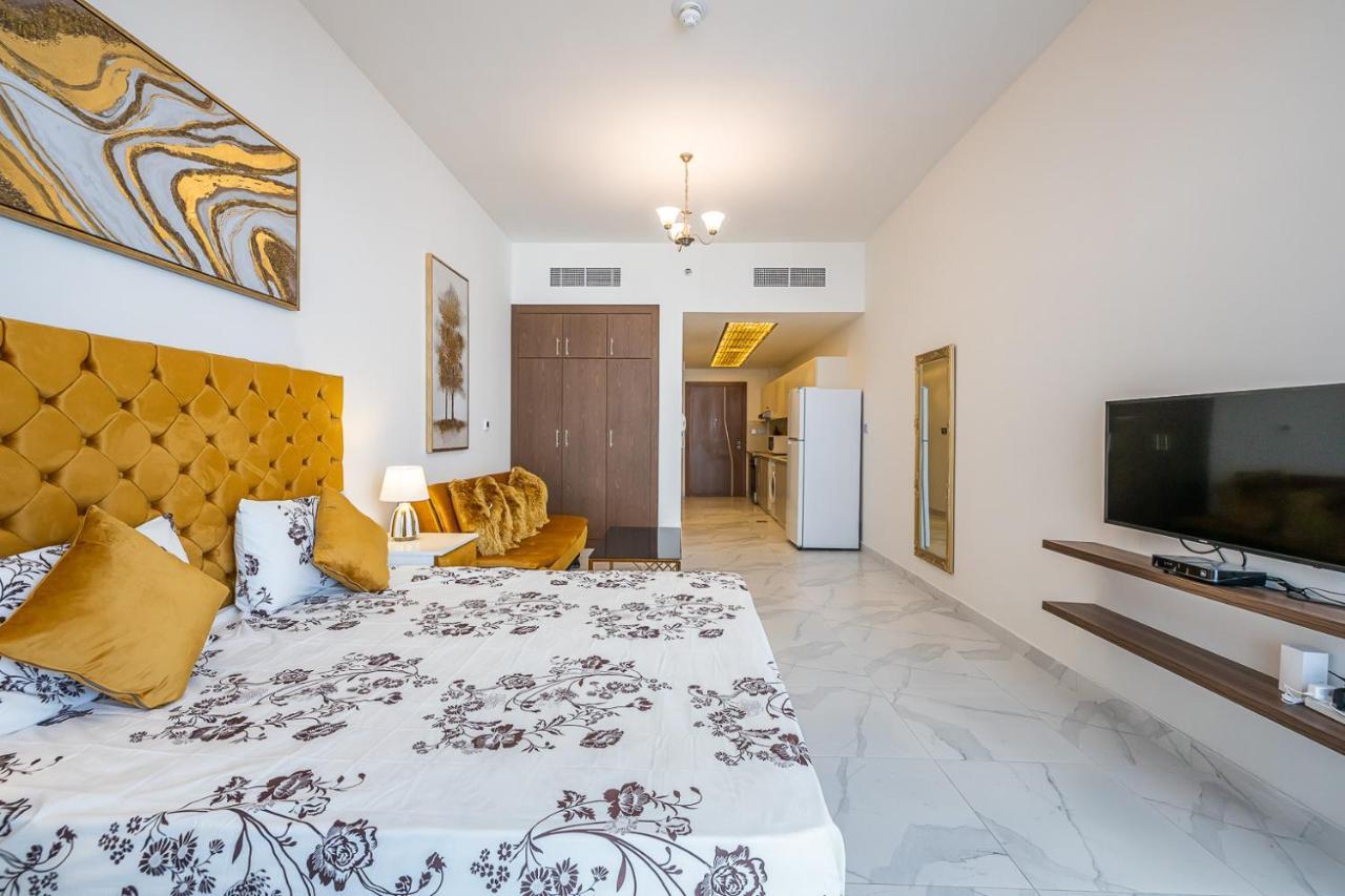 It Is A Great View At Night From Your Balcony And Even From Bed Dubai
