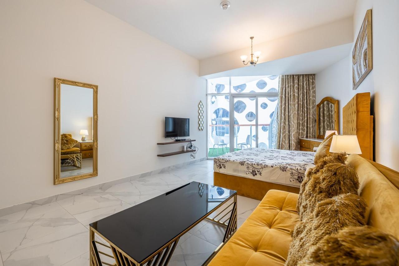 It Is A Great View At Night From Your Balcony And Even From Bed Apartment
