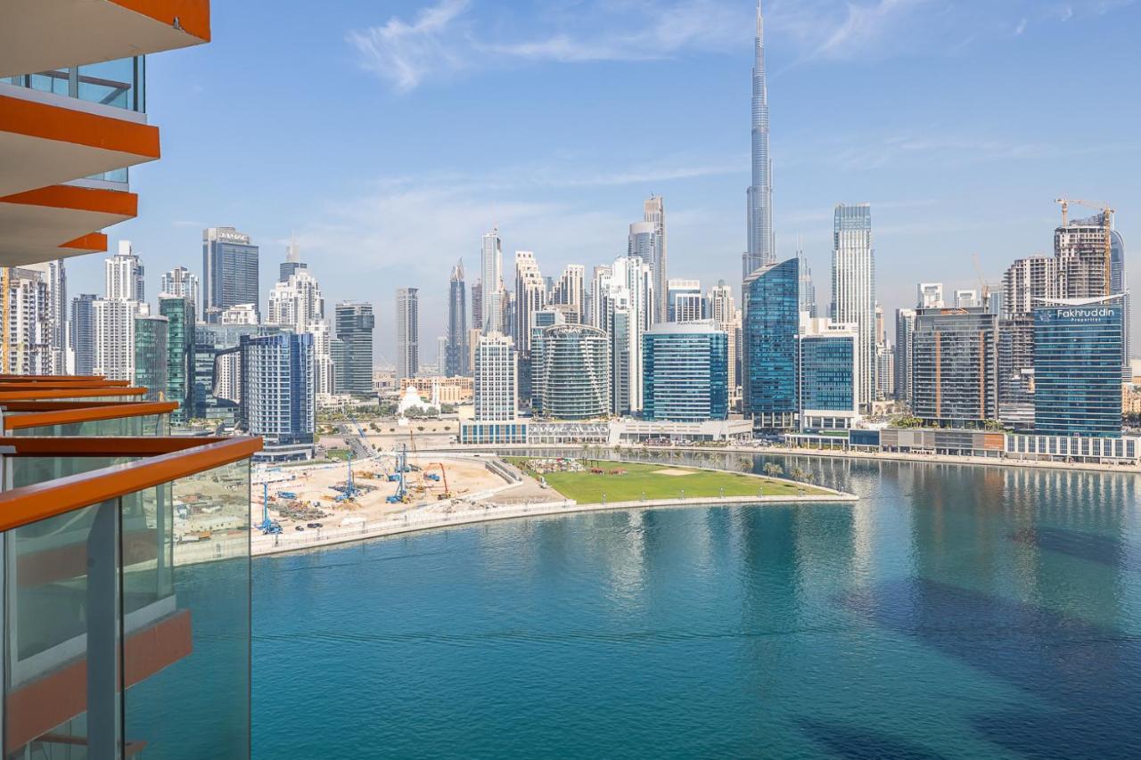 It Is A Great View At Night From Your Balcony And Even From Bed Apartment *