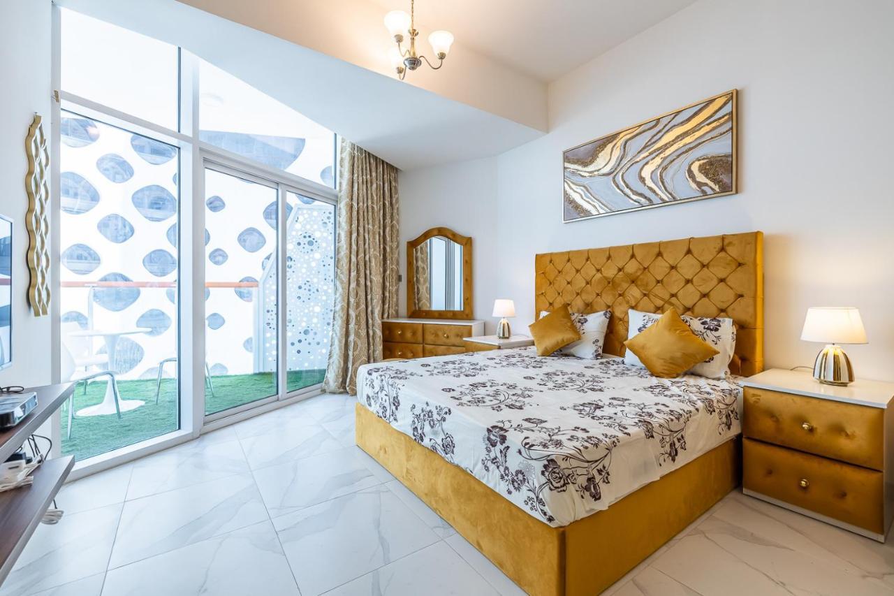 It Is A Great View At Night From Your Balcony And Even From Bed *