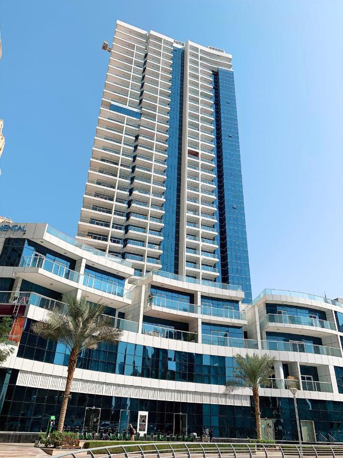 5 Star Beach Access Serviced Apartment: Marina Heart Dubai