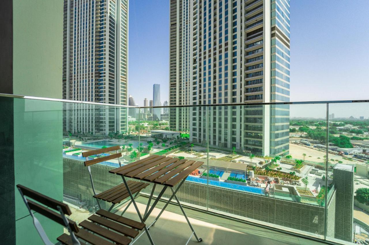 Luxury Staycation - Fancy Connected To Burj Khalifa Apartment