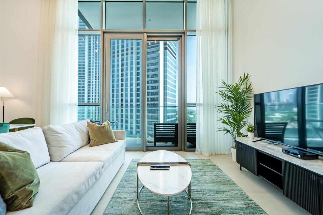 Luxury Staycation - Fancy Connected To Burj Khalifa