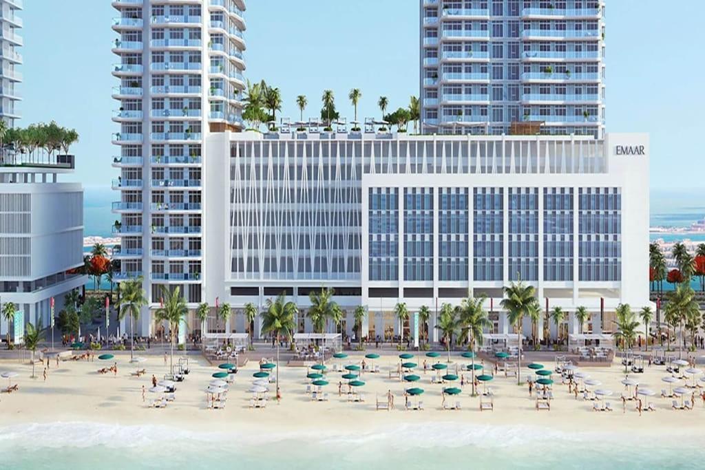 Luxurious Beachfront