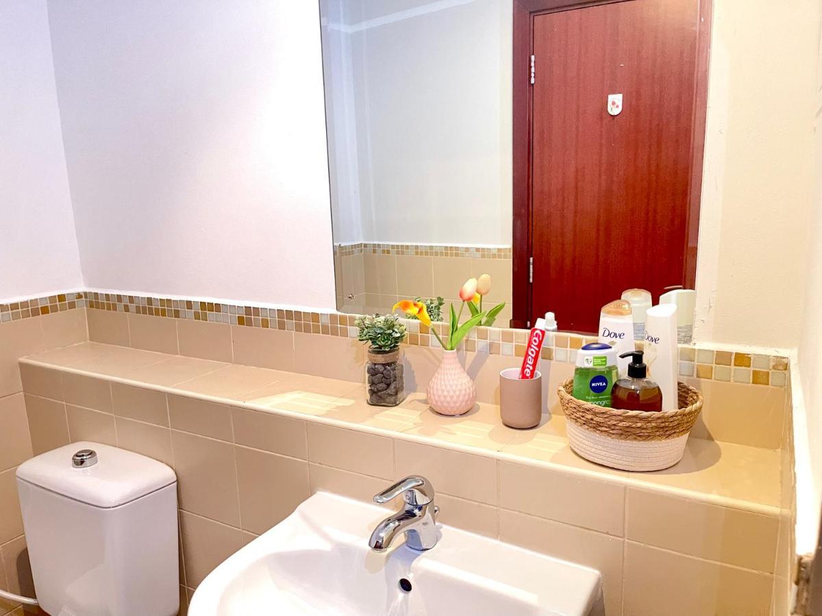Guest house Leen Homes-jbr -spacious 4 Bedroom Dubai