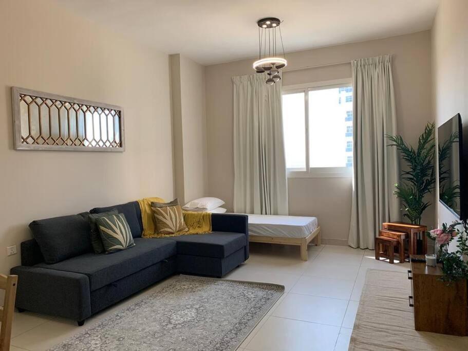 A Calm&cozy 1br-20 Min-dxb Airpt Apartment