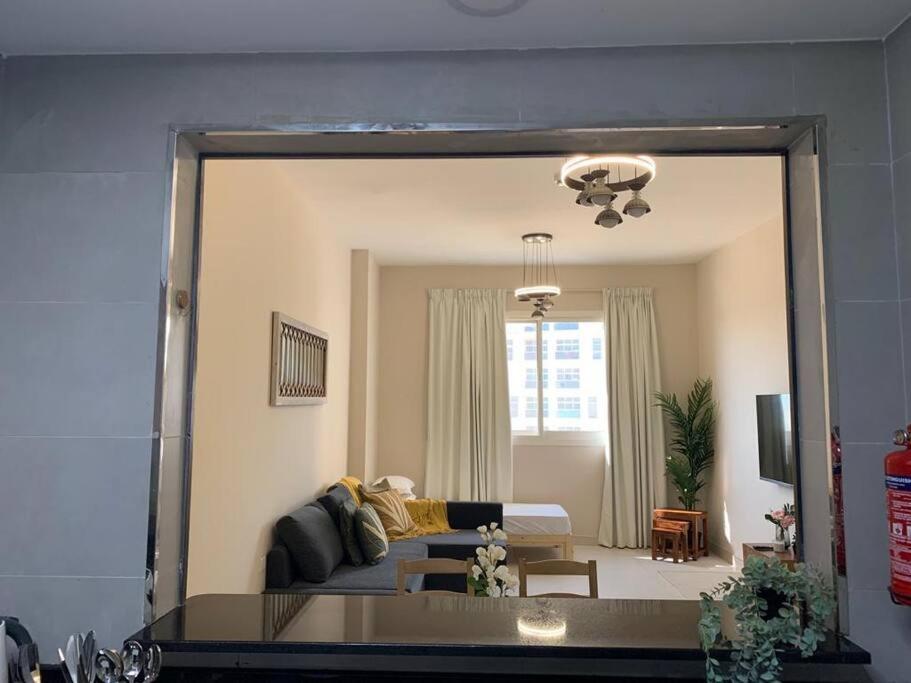 A Calm&cozy 1br-20 Min-dxb Airpt