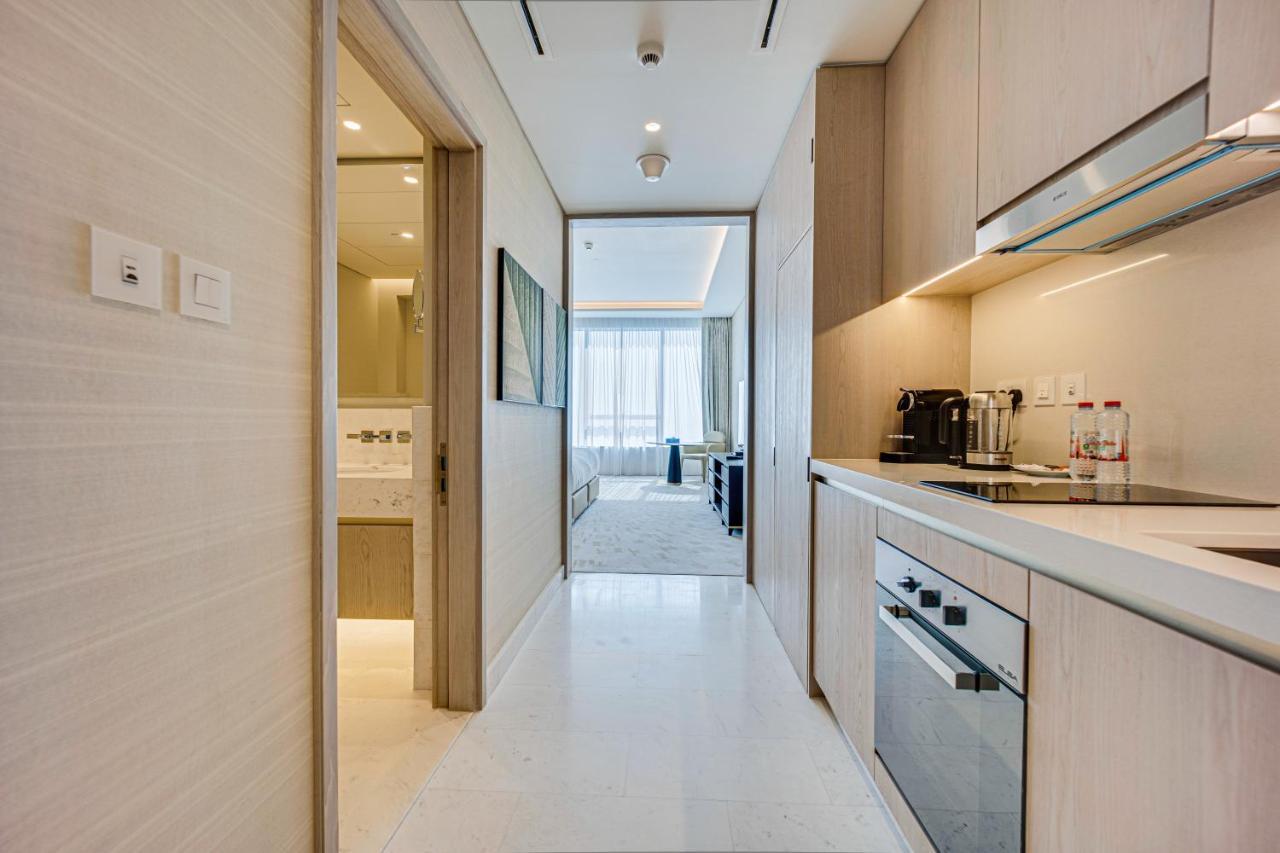 Luxury Sea View In The Palm Tower Apartment Dubai