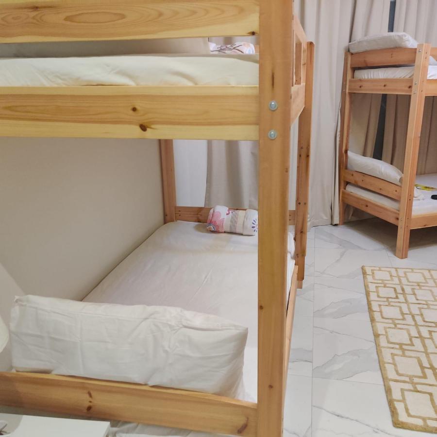 Royal Holiday Hostel *