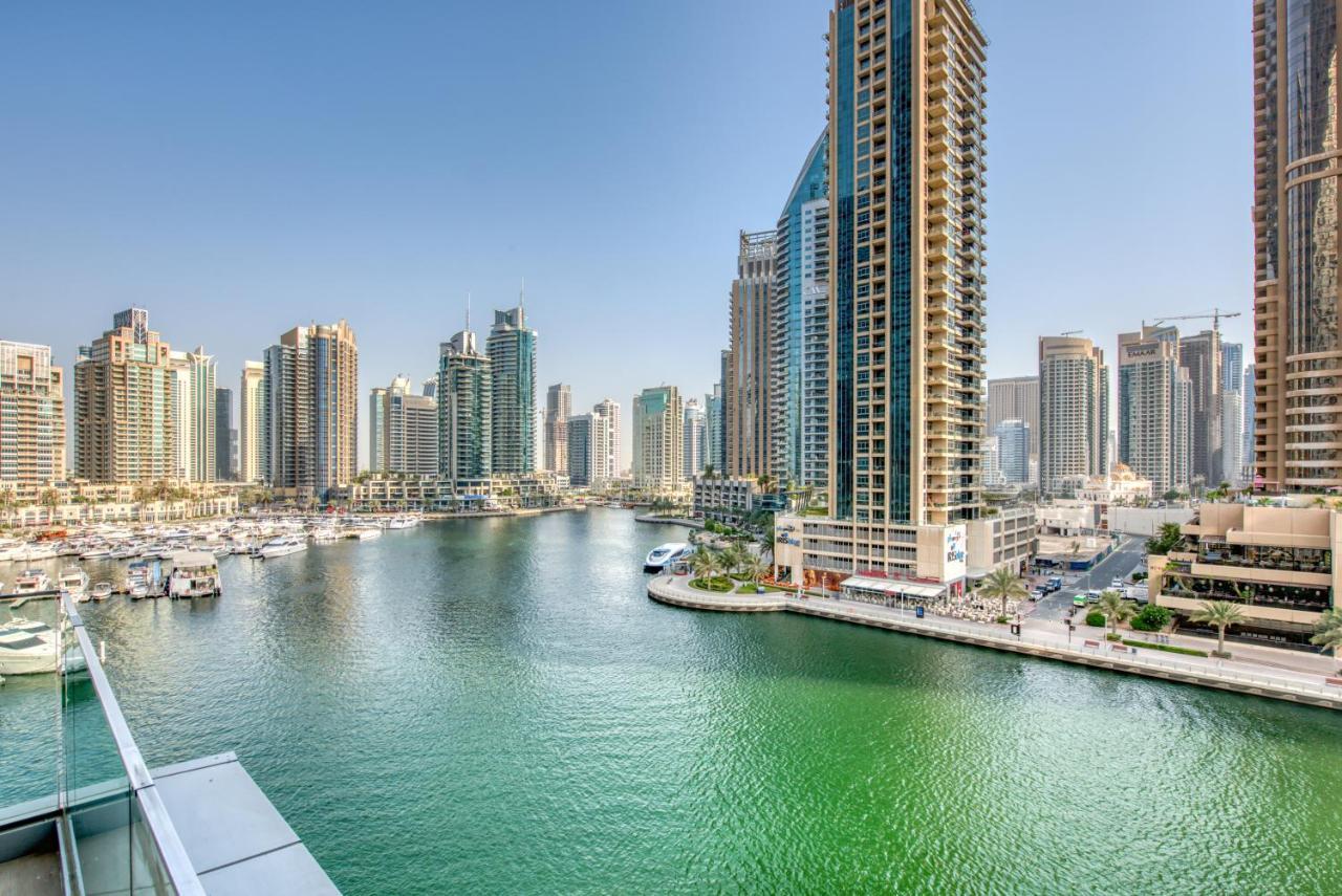Cayan Tower Apartment *