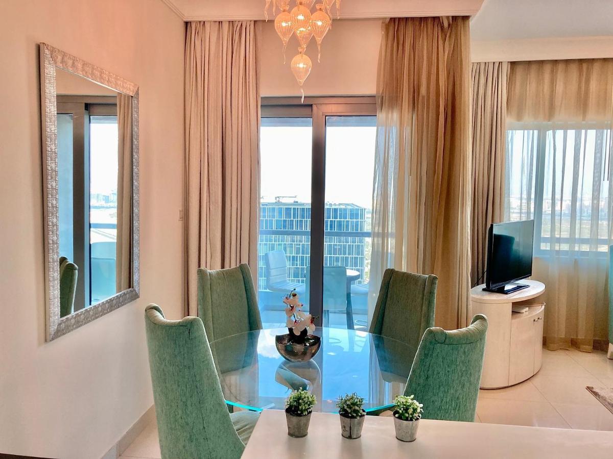 Apartment Superhost - High-rise Chic Apt With Incredible Skyline Views *