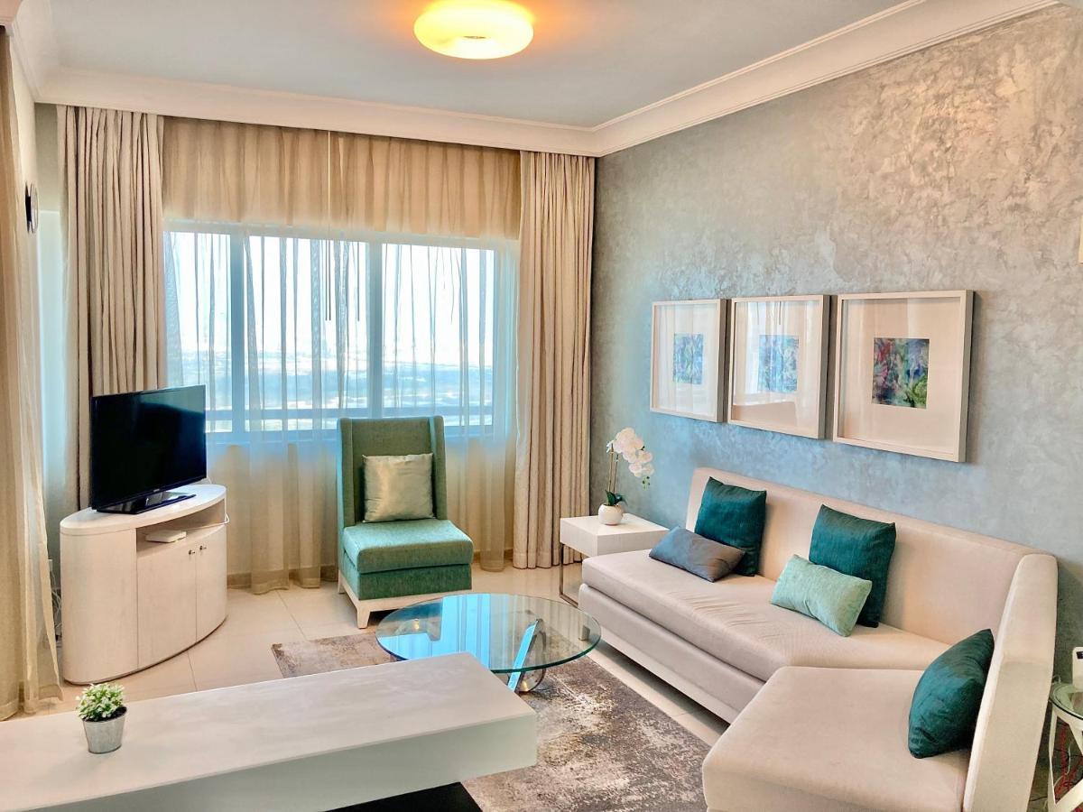 Apartment Superhost - High-rise Chic Apt With Incredible Skyline Views *
