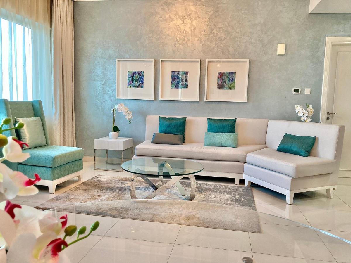 Superhost - High-rise Chic Apt With Incredible Skyline Views Apartment