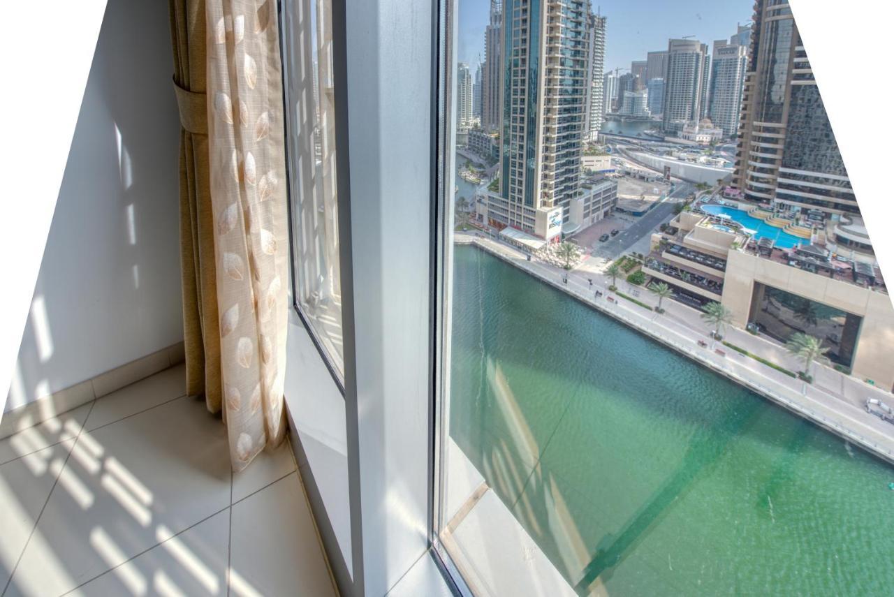 Apartment Cayan Tower Dubai