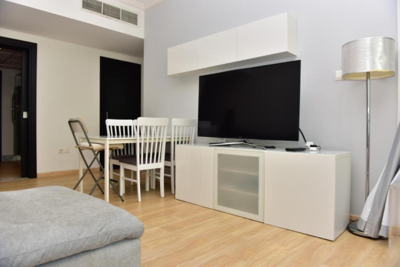 Marina 1 Bedroom Apt. Walking Distance Jbr. Apartment