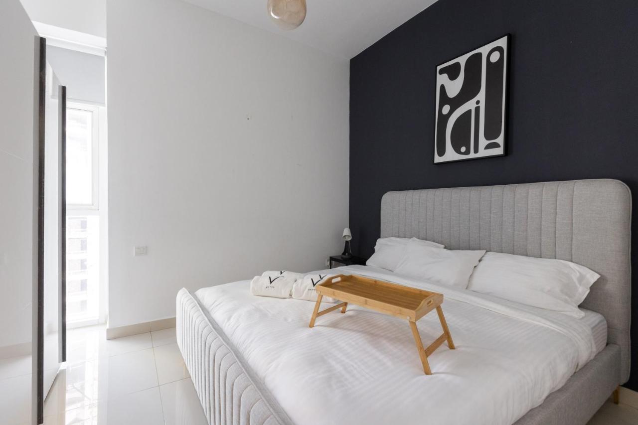 Spacious 1br With Full Marina View Holiday home