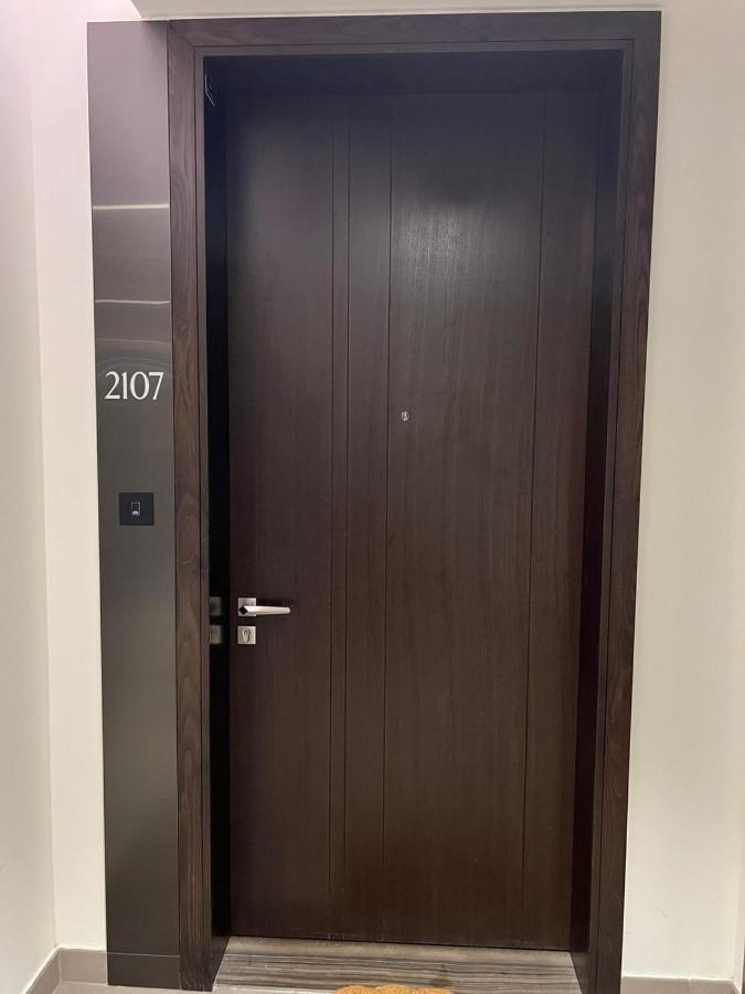 Jumeirah Living Flat Marina Gate Apartment Dubai