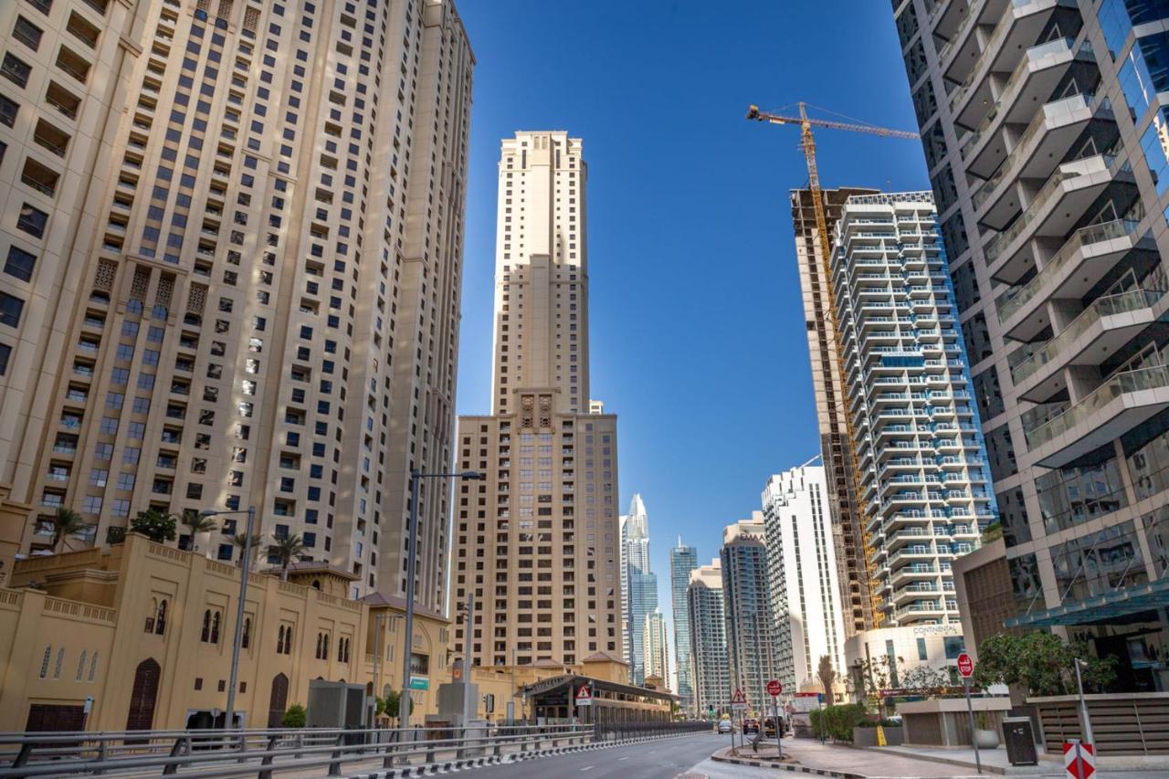 Frank Porter - Bay Central - West Tower
