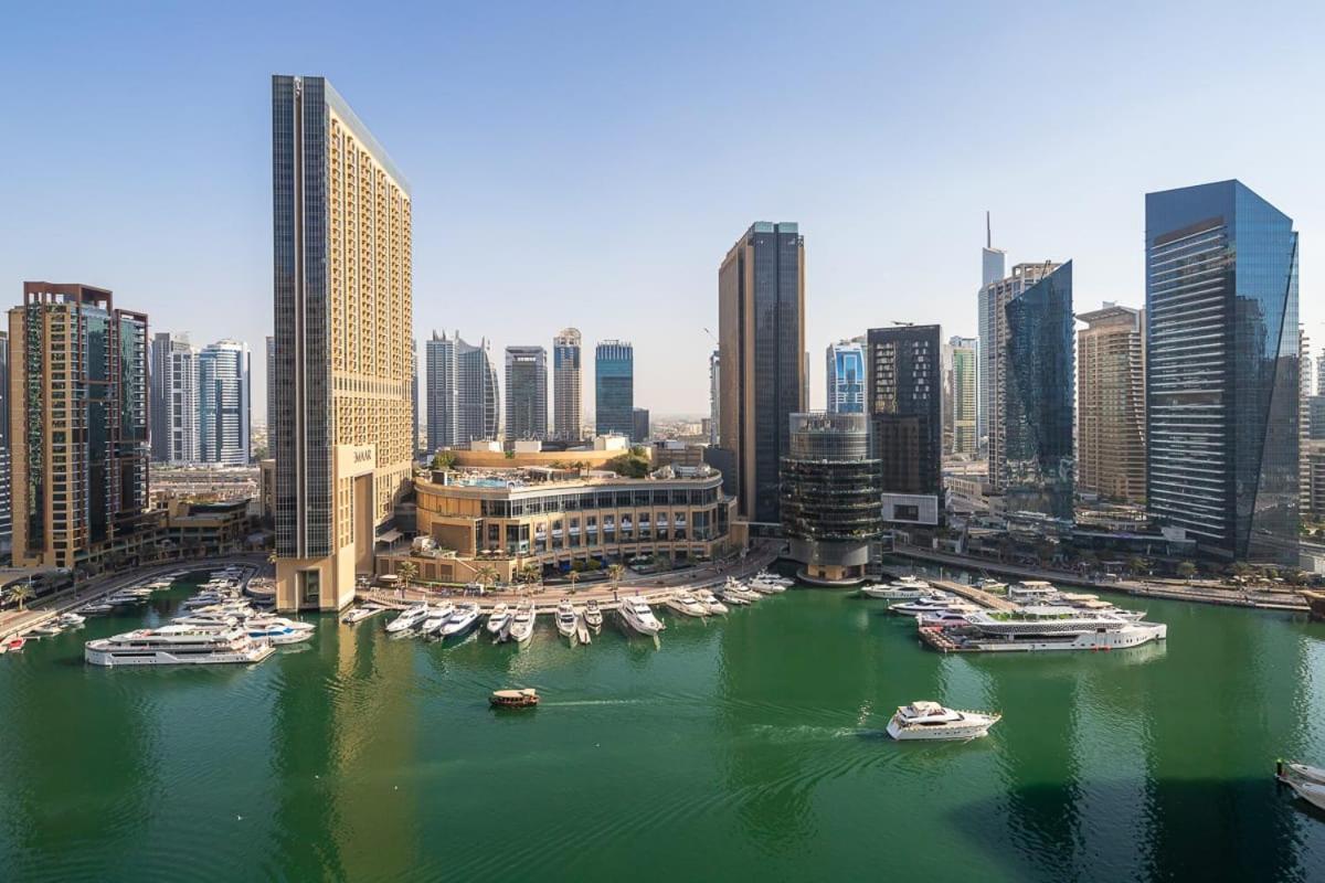 Frank Porter - Bay Central - West Tower *