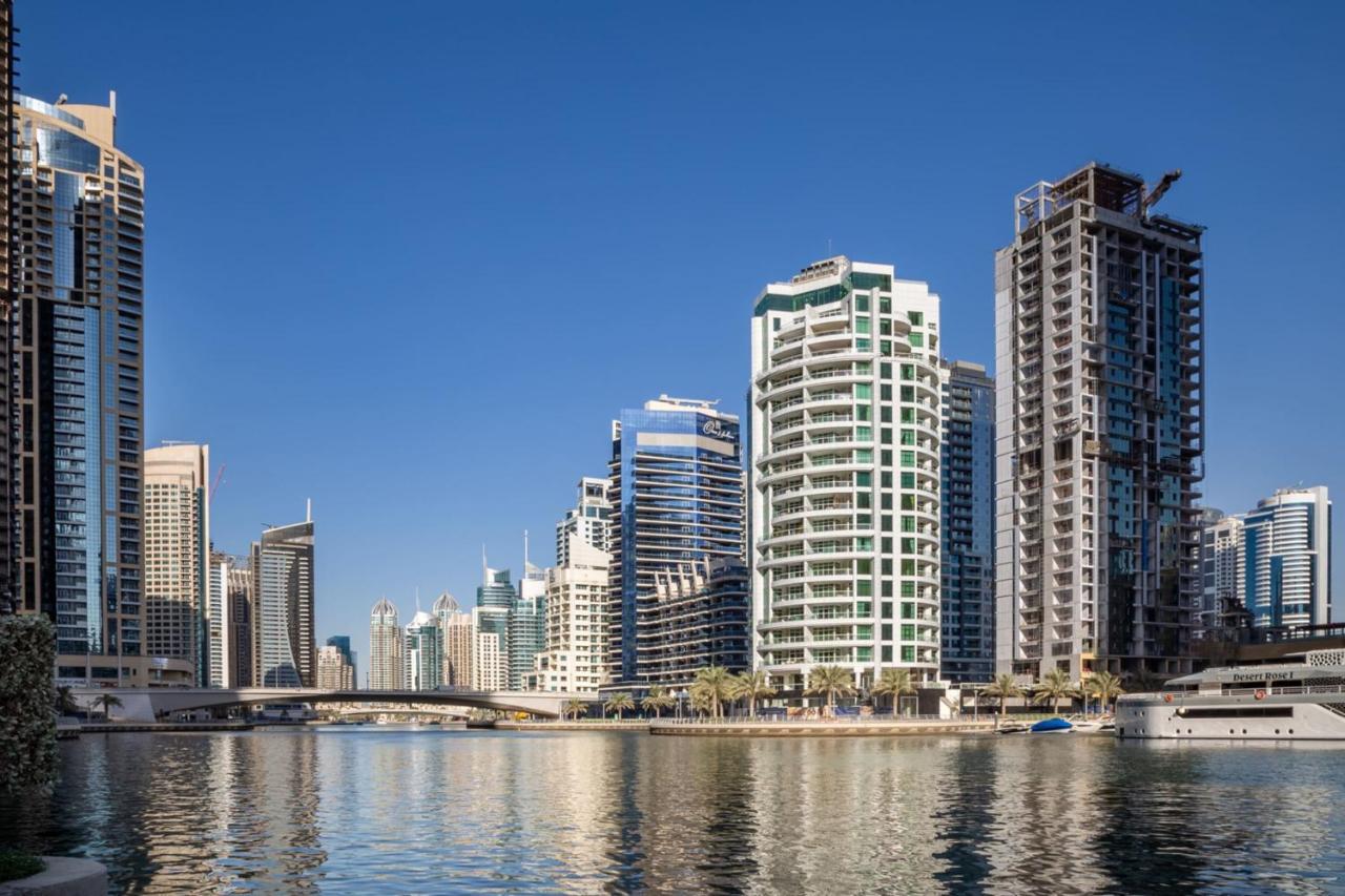 Frank Porter - Bay Central - West Tower * Dubai
