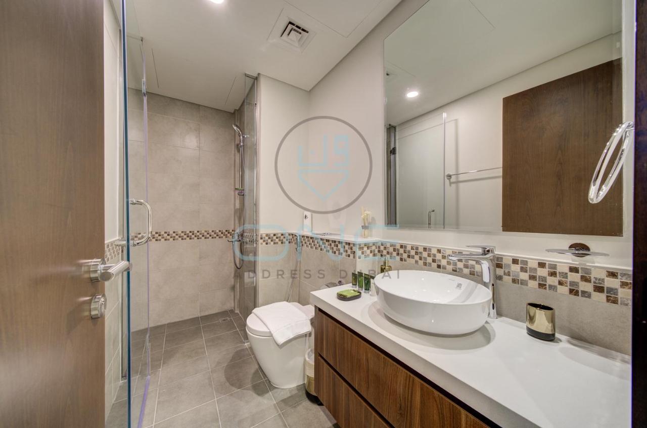 Premium 1bd W Canal View Near Downtown! * Dubai