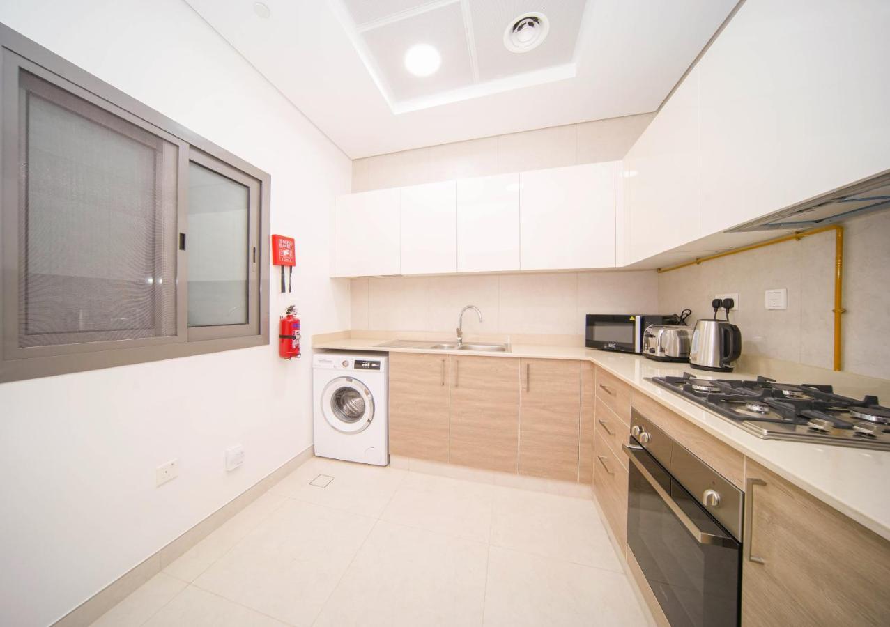 Modern 1br With Rooftop Pool The Bay Business Bay * Dubai