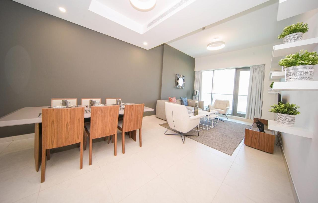 Modern 1br With Rooftop Pool The Bay Business Bay *