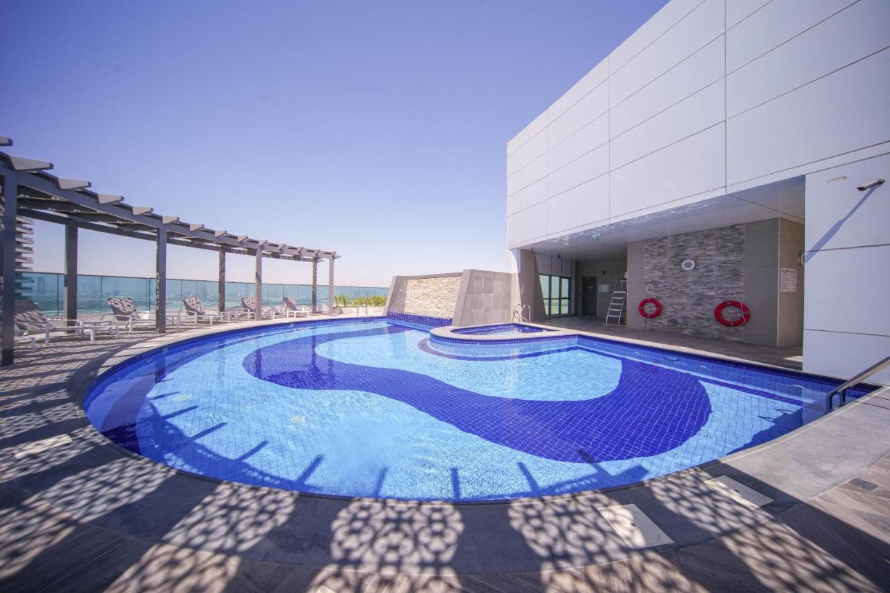 Modern 1br With Rooftop Pool The Bay Business Bay Apartment *