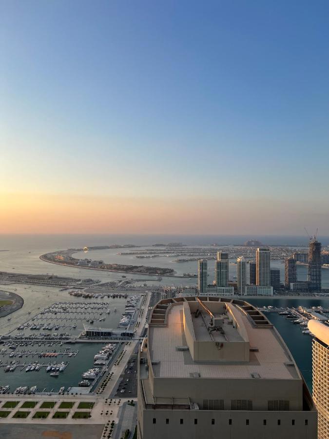 Apartment Two Continents Holiday Homes - Arabian Nights With Sea Views - Free Airport Pick-up Over 5 Nights Dubai