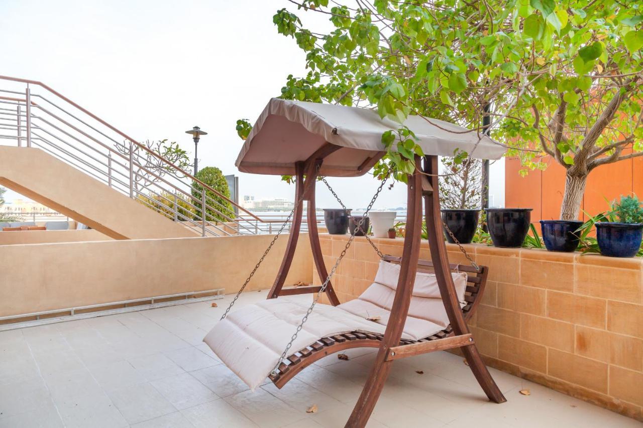 Tiara Residences, Palm Jumeirah - Mint Apartment