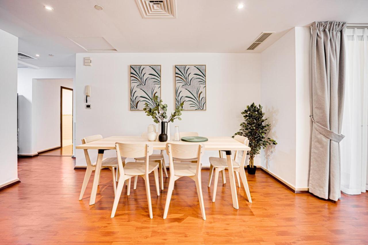 Cozy 2 Bd In Bahar Jbr 24 Floor * Dubai