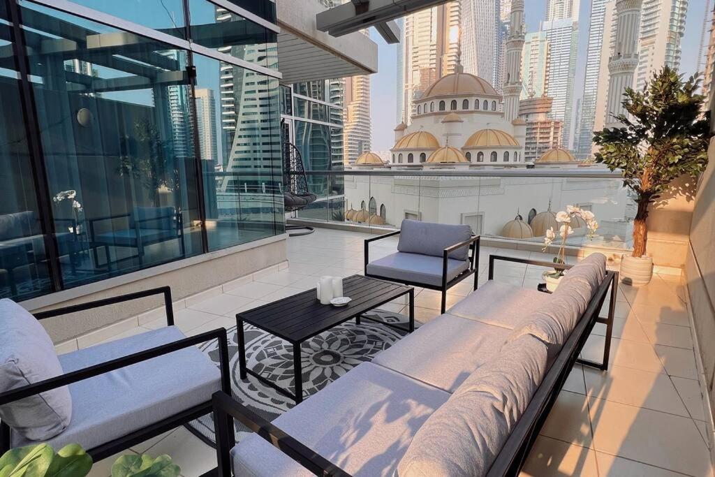 Apartment Huge Terrace With Canal View & Beach Access Available Dubai