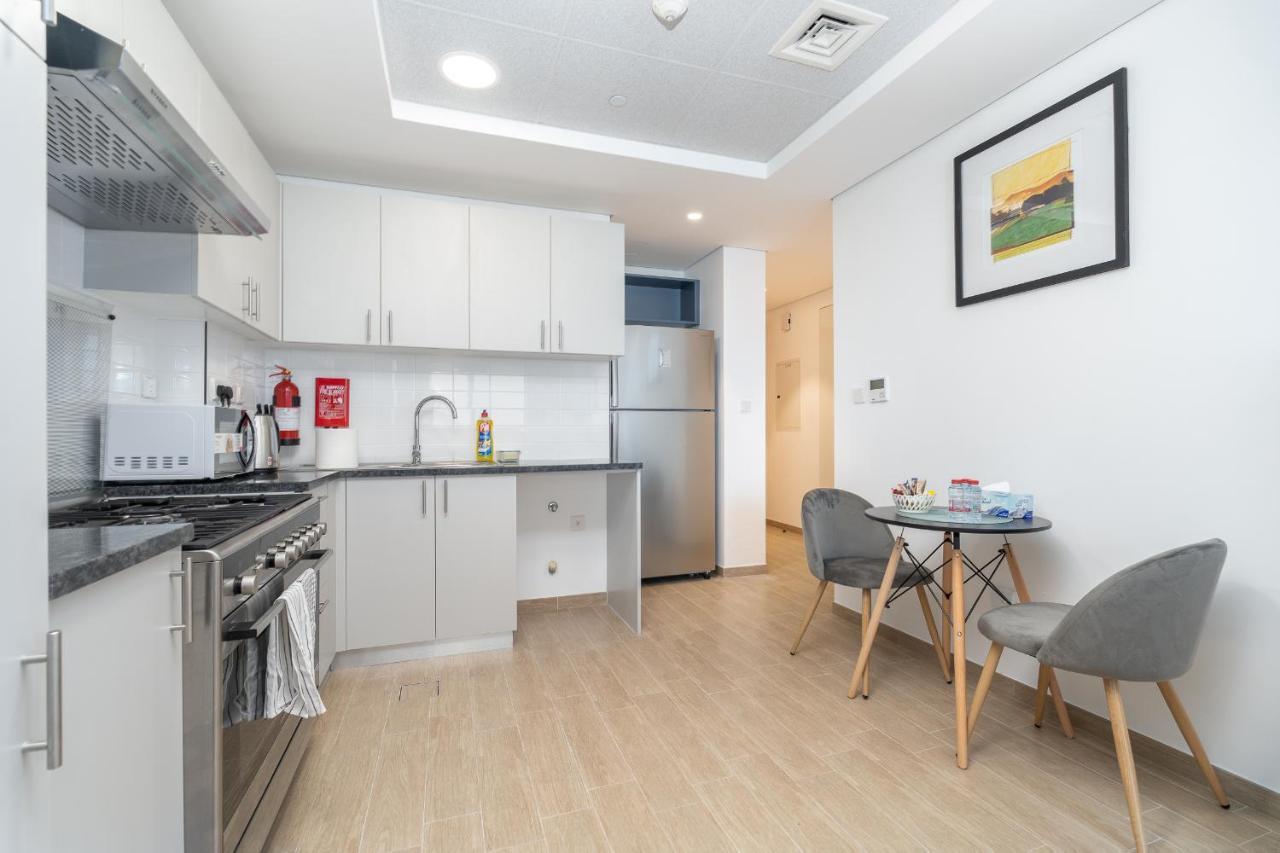 Apartment Trinity Homes - Luxury 2br With Modern Amenities, Near To Energy Metro Station Dubai