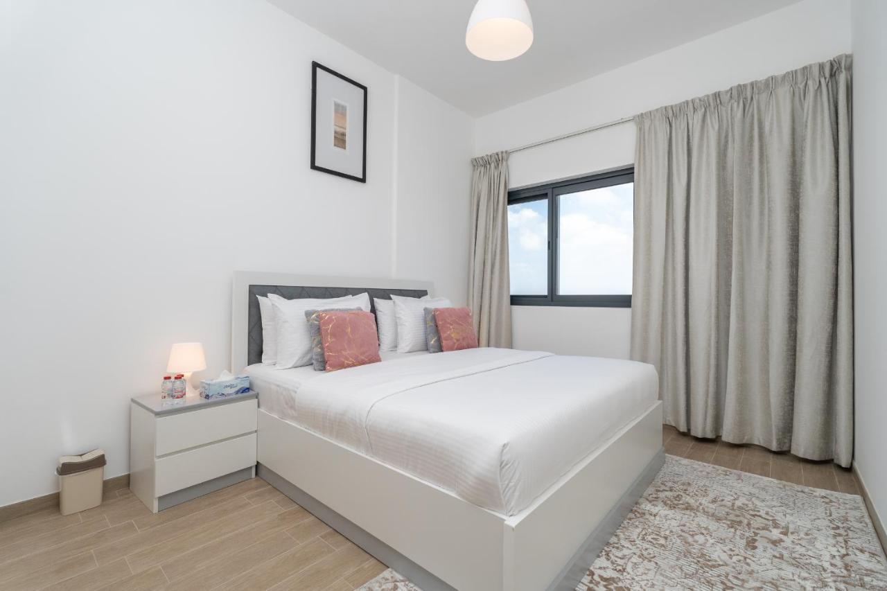 Trinity Homes - Luxury 2br With Modern Amenities, Near To Energy Metro Station Apartment Dubai
