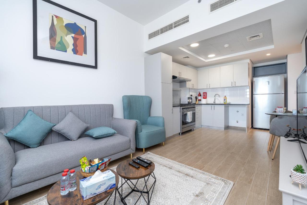 Trinity Homes - Luxury 2br With Modern Amenities, Near To Energy Metro Station